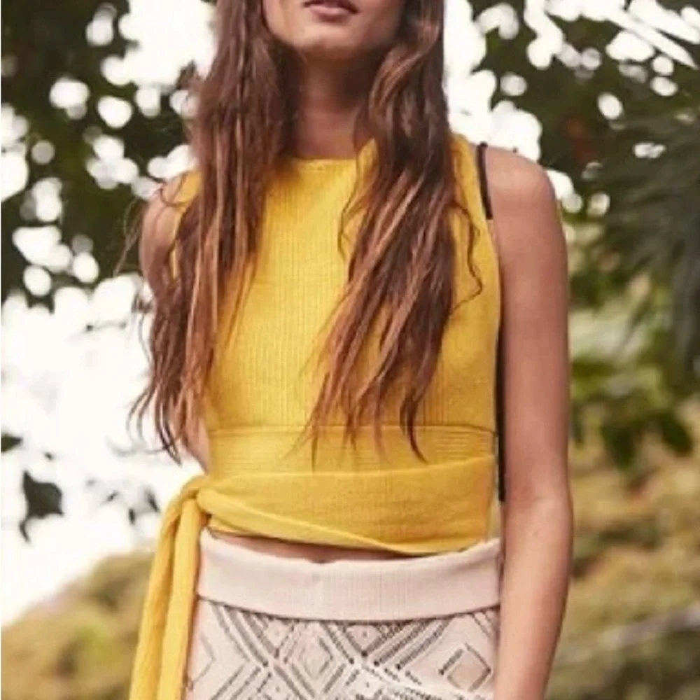 Free People Orchid Convertible Open Back Sweater Tank in Mustard Yellow. Size M - Picture 4 of 10